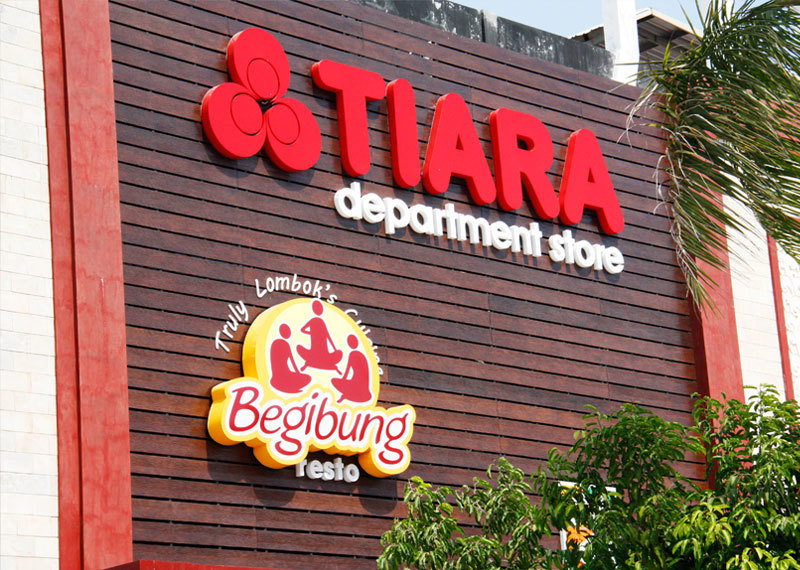 Indonesia - Tiara Department Store, Lombok1/2